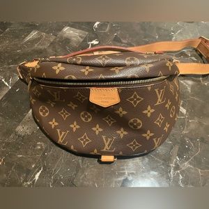 Authentic Louis Vuitton Monogram Bumbag